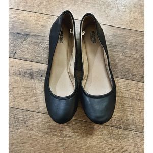 Black Ballet Flats